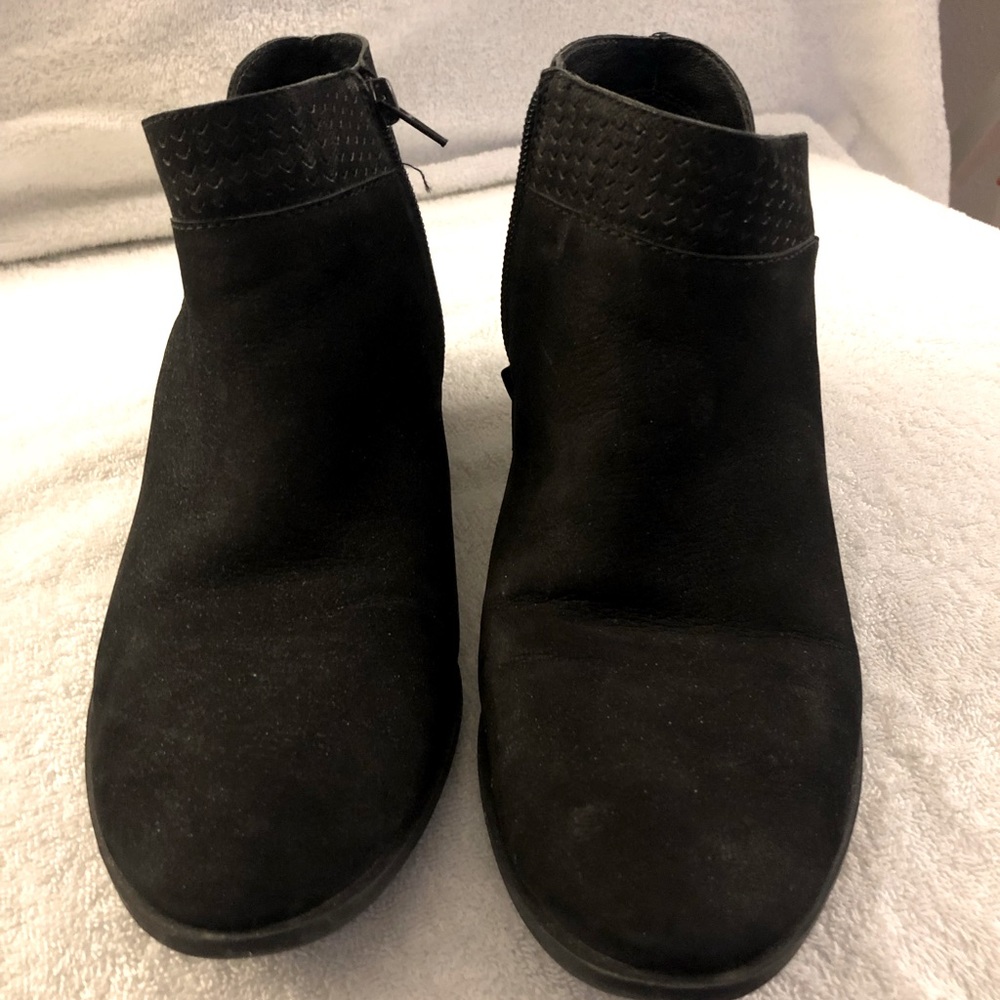 Lucky brand-worn 5 times - still in good condition,lots of life left in them!
